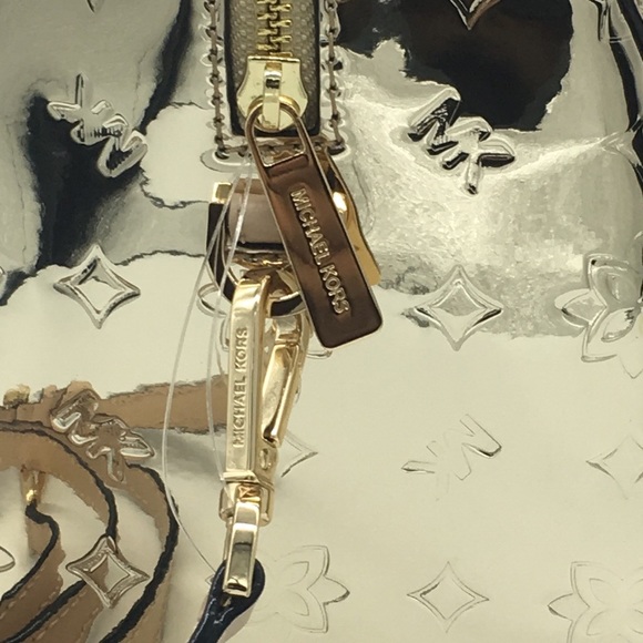 MICHAEL KORS KARA DUFFLE SATCHEL & WALLET SET - Picture 13 of 16